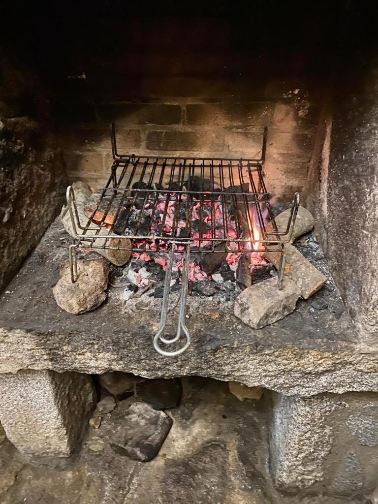 Linares de Riofrío Casa Rural La Cuadraa المظهر الخارجي الصورة