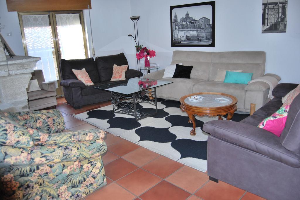 Linares de Riofrío Casa Rural La Cuadraa المظهر الخارجي الصورة