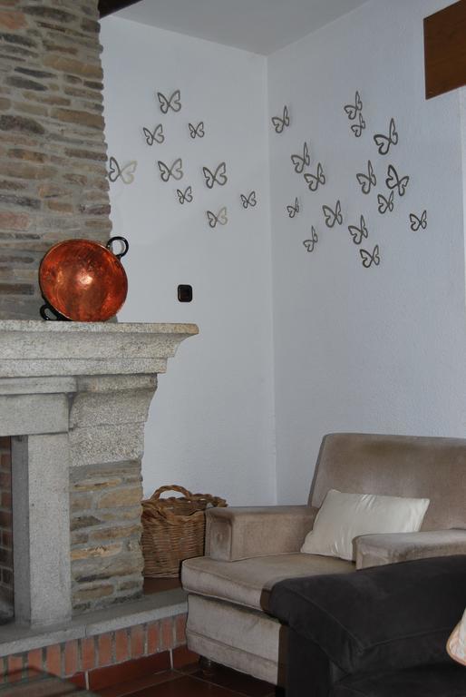 Linares de Riofrío Casa Rural La Cuadraa المظهر الخارجي الصورة